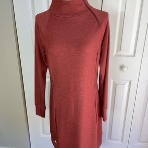 Title Nine Guthrie Dress Mockneck Sports Stretchy Athleisure Performance Size M